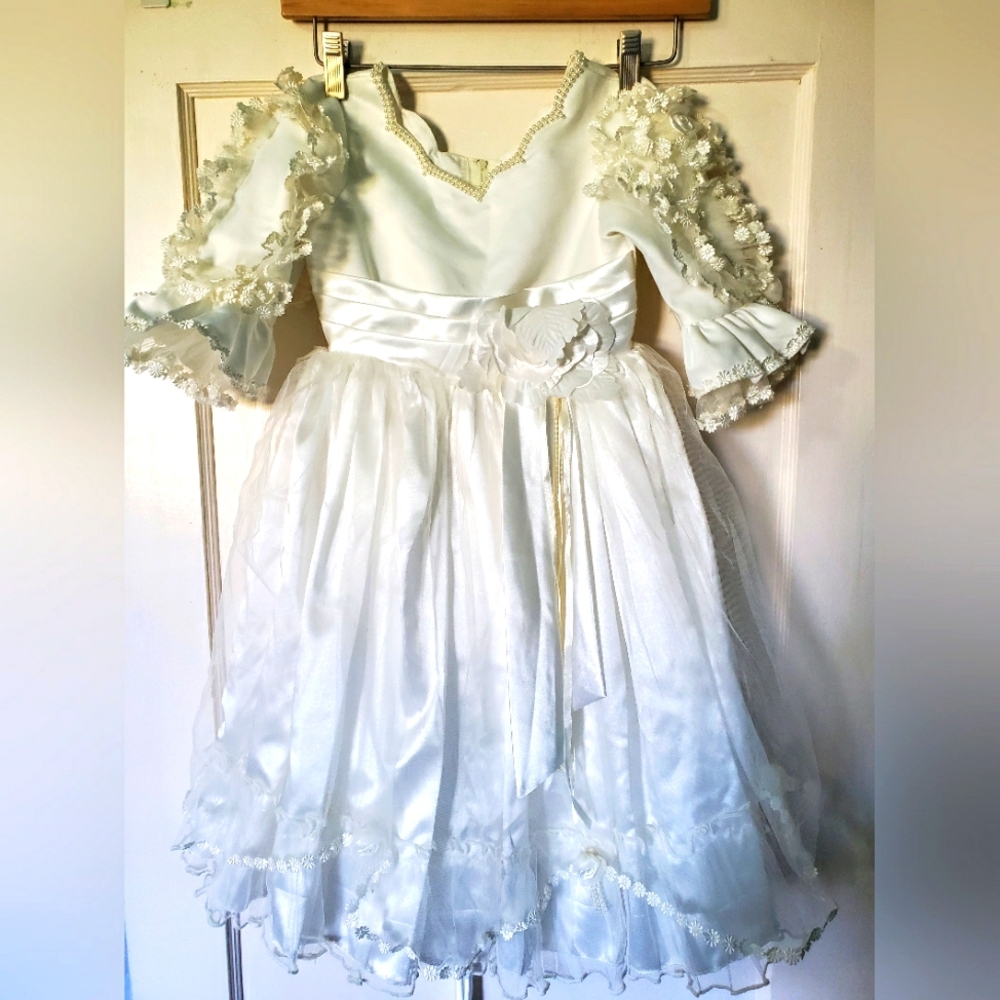 Beautiful Flower Girl Wedding Dress🤍💕